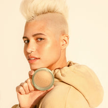 Load image into Gallery viewer, The Sun Show Moisturizing Baked Bronzer