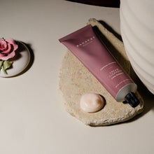 Load image into Gallery viewer, Luminous Ceremony Cream Cleanser