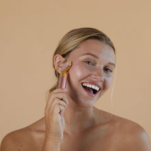 Load image into Gallery viewer, Rose Quartz Vibrating Beauty Roller
